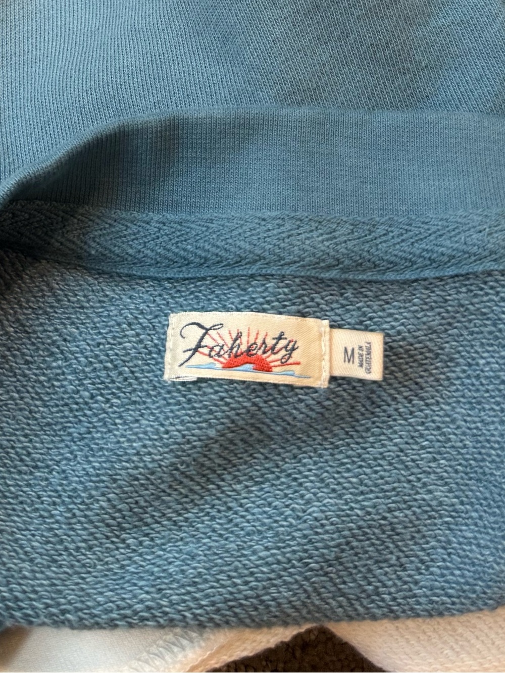 Faherty Fade Bells Dip Dye Blue Ombré 100% Cotton Crewneck - Picture 2 of 6